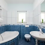 Apartment Adriatic Jesenice (Split-Dalmatia)