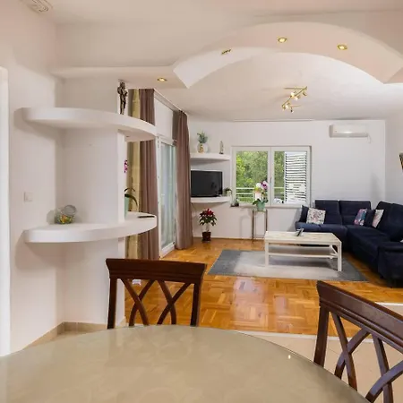 Adriatic شقة جيسينتسي